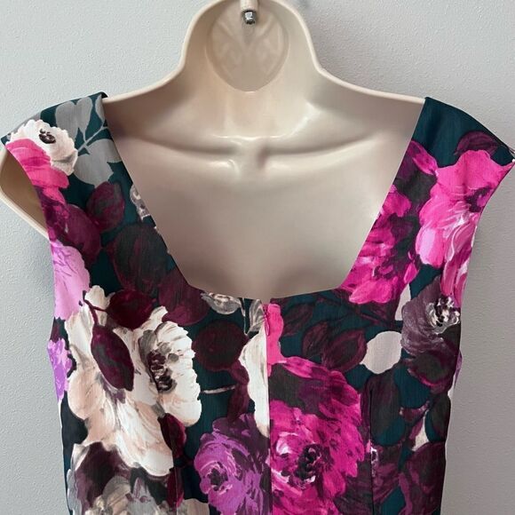 Eliza J Green/Floral Belted Fit and Flare Dress Size 8 - Picture 5 of 7